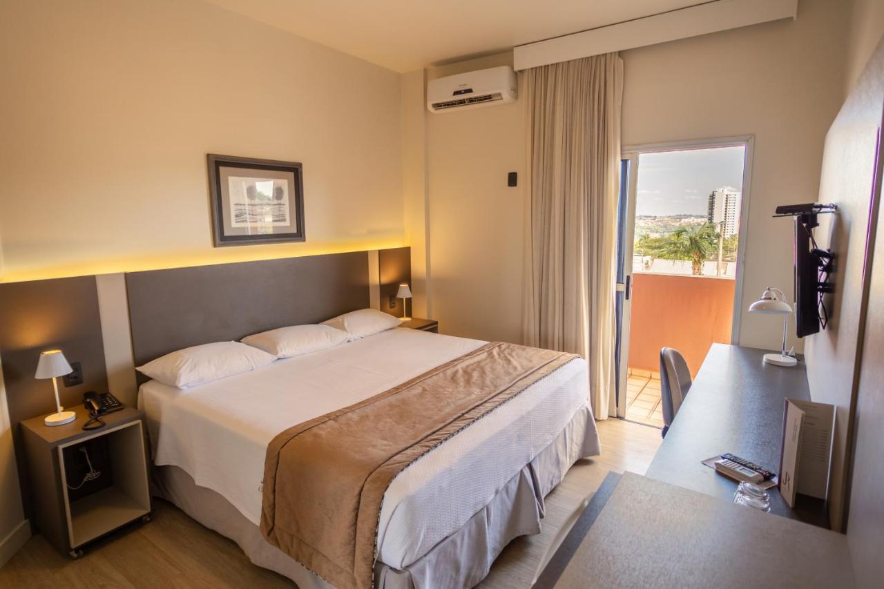 Jr Hotel Marília エクステリア 写真