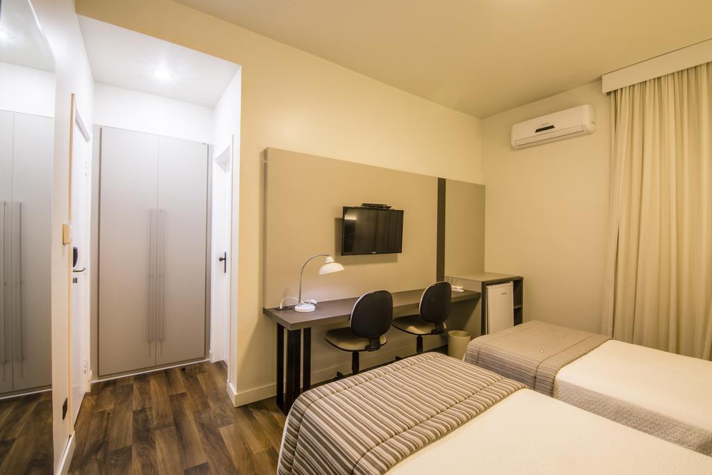 Jr Hotel Marília エクステリア 写真